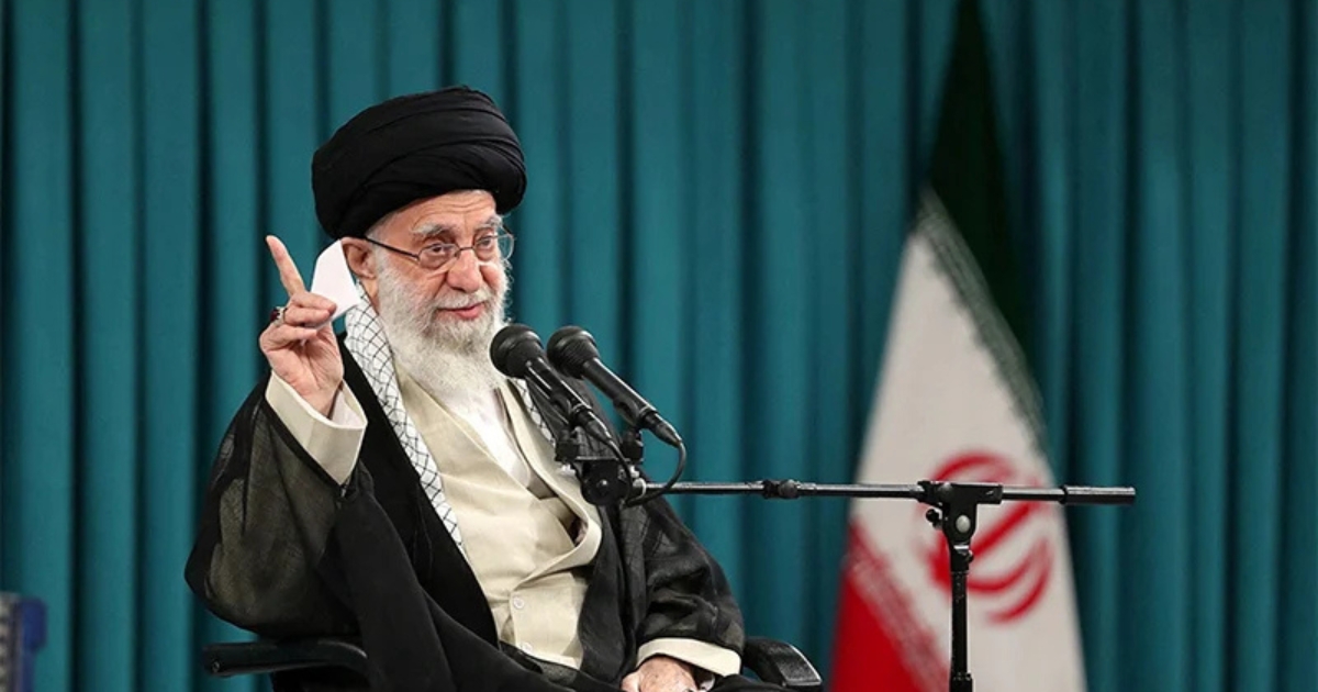 যুক্তরাষ্ট্র হস্তক্ষেপ করলে ‘অপূরণীয় পরিণতি’ হবে : খামেনির কঠোর হুঁশিয়ারি