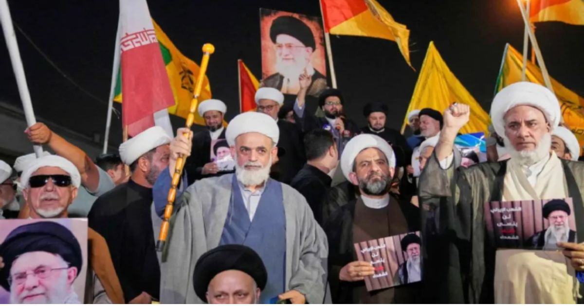 ইরানের পক্ষ নিয়ে বিক্ষোভ করেছে ইরাক, তুরস্ক, লেবানন, ইয়েমেনসহ বিভিন্ন দেশের সাধারণ মানুষ