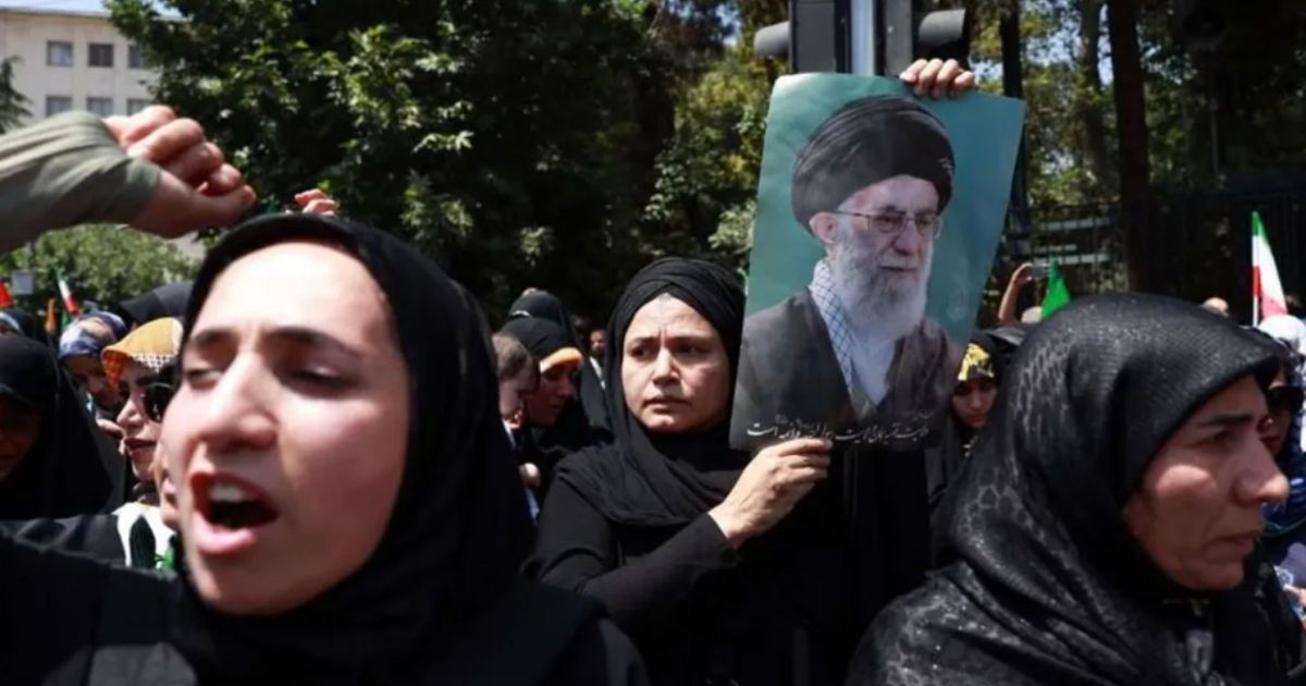 ইরান সাফ জানিয়ে দিয়েছে, তাদের ওপর হামলা বন্ধ না হওয়া পর্যন্ত পারমাণবিক আলোচনা বাতিল