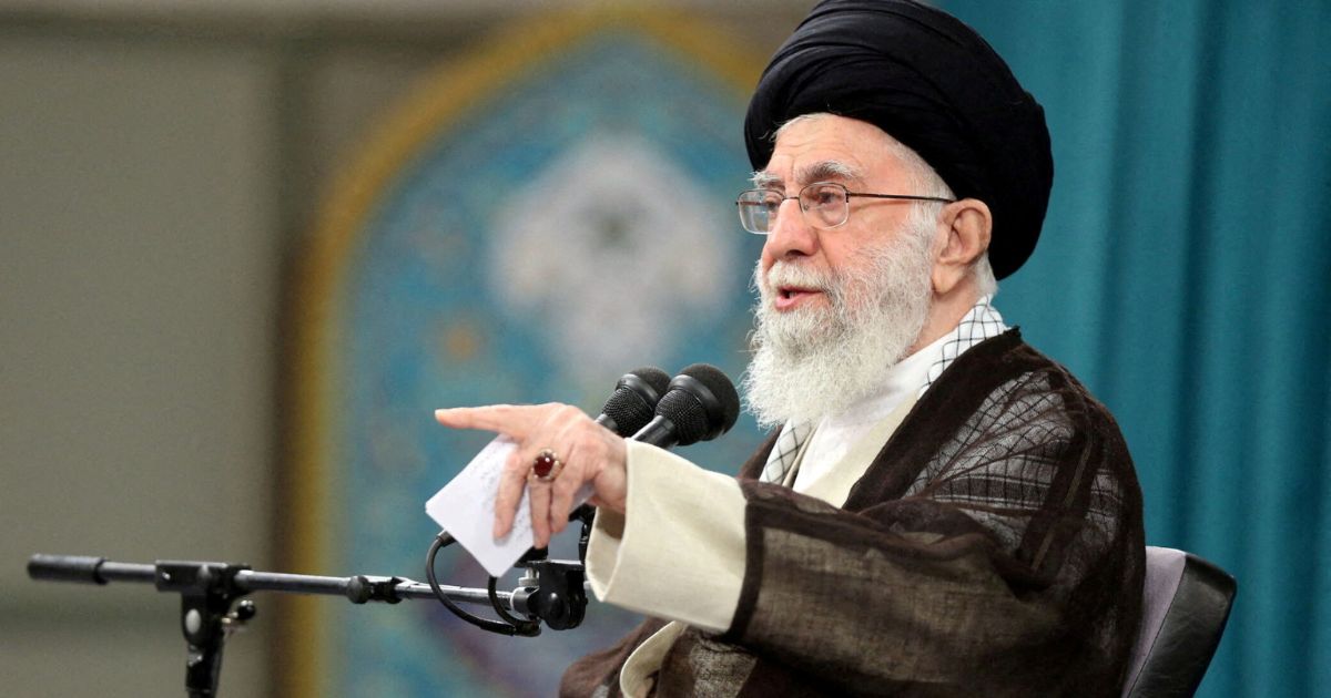 কোনো চাপেই পিছিয়ে আসবে না,ইরানের আত্মসমর্পণের ইতিহাস নেই,খামেনির হুঙ্কার !