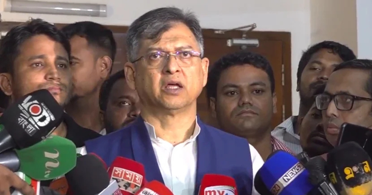 জুলাই সনদ নিয়ে আন্তরিকতা দেখালেও, সব বিষয়ে ঐকমত্যে বাধ্য করা ঠিক হবে না : সালাহউদ্দিন আহমদ