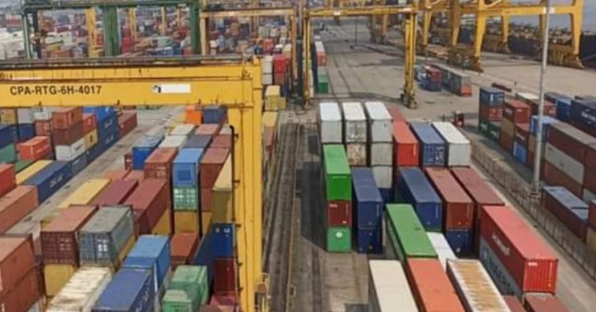 চট্টগ্রাম বন্দরে জট, জাহাজে উঠার অপেক্ষায় ১৪ হাজার কনটেইনার