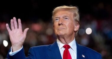 ইরান-ইসরায়েল যুদ্ধবিরতিতে সম্মত : ডোনাল্ড ট্রাম্প