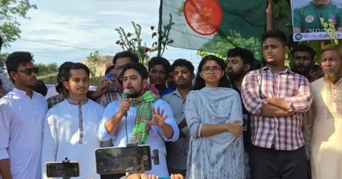 এনসিপি কি ‘মব’ দিয়ে প্রভাব বিস্তার করতে চায়?