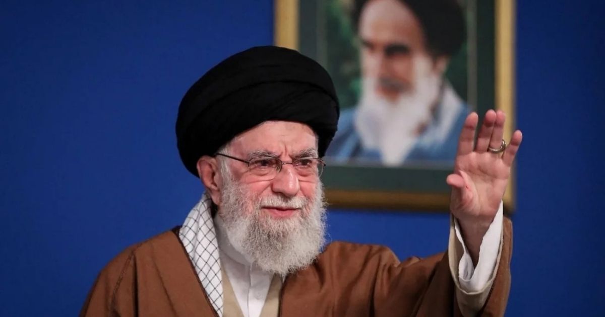 ইসরায়েলের সঙ্গে সংঘাতের পর প্রথমবার জনসমক্ষে খামেনি