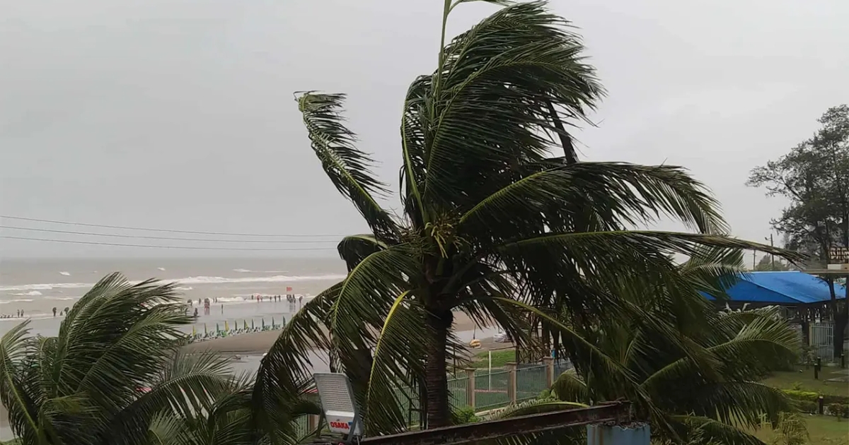 দুপুরের মধ্যে দেশের ৭ জেলায় ৬০ কিমি বেগে ঝড়ের পূর্বাভাস