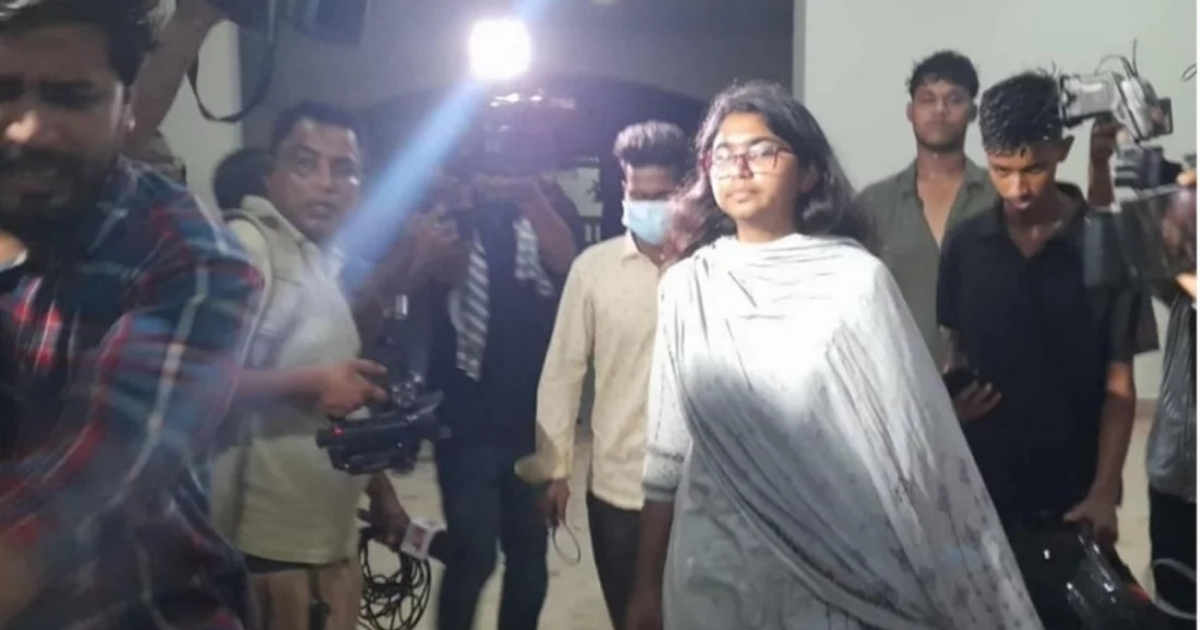 গোপালগঞ্জে হামলার পর খুলনায় পৌঁছেছেন নাহিদ হাসনাতরা, সাড়ে ৯টায় সংবাদ সম্মেলন