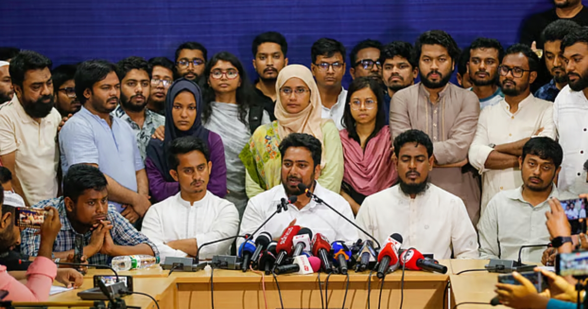 মুজিববাদী সন্ত্রাসীরা হত্যার উদ্দেশ্যে জঙ্গি কায়দায় হামলা চালিয়েছে : নাহিদ ইসলাম