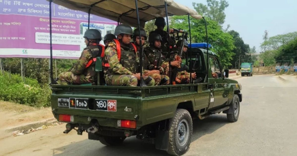 গোপালগঞ্জে যৌথ বাহিনীর অভিযান, আটক ২০