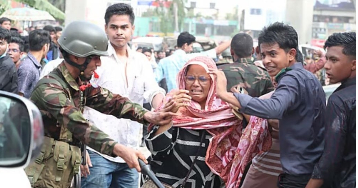 বড় সন্তানকে বের করতে পেরেছি, ছোট সন্তান এখনও আটকে আছে