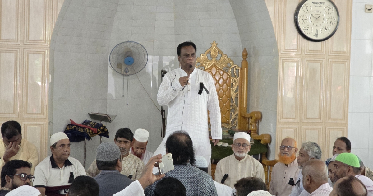 উত্তরায় বিমান দুর্ঘটনায় নিহতদের স্মরণে  বিএনপির দোয়া মাহফিল