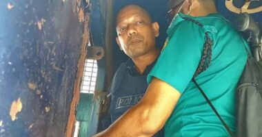 টেনশন কইরেন না ভাই,‘পলক ভাই,কাইন্দেন না’