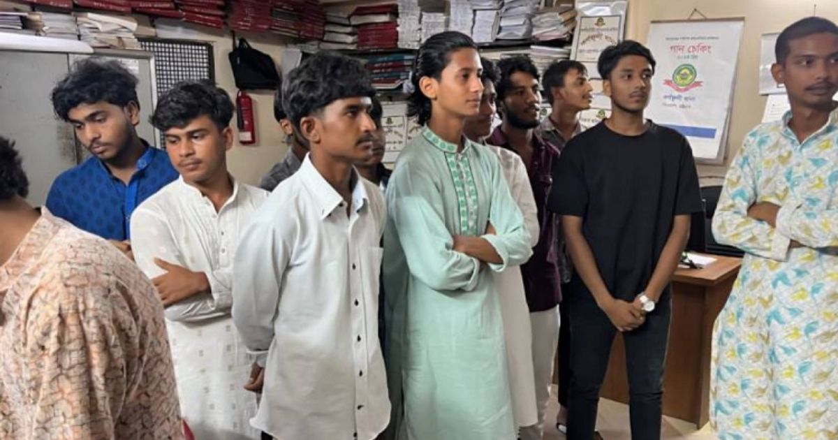 ‘জয় বাংলা’ স্লোগানে টিকটক ভিডিও বানাতে গিয়ে আটক ১২