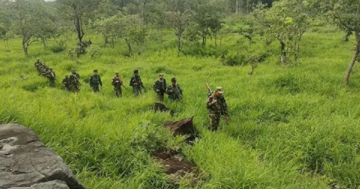 থাইল্যান্ড-কম্বোডিয়া সীমান্ত সংঘর্ষ: শান্তি আলোচনার জন্য মালয়েশিয়ায় দুই দেশের নেতারা