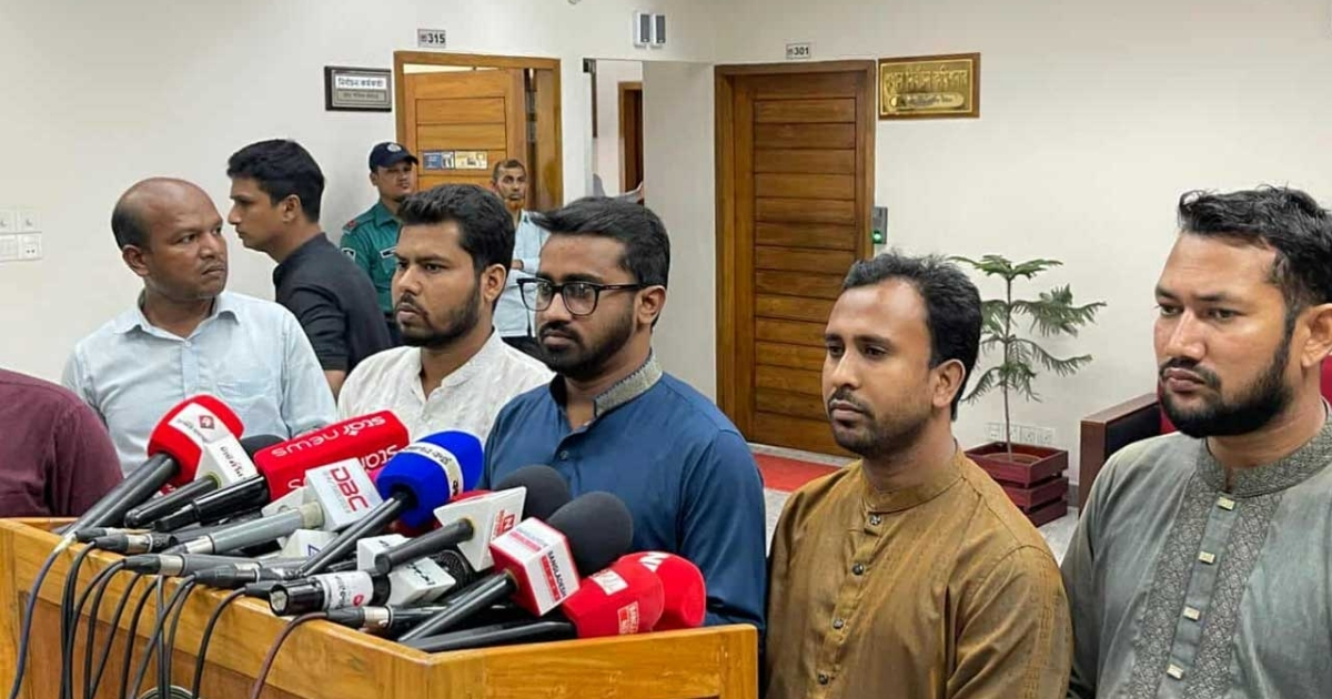 জাতীয় পার্টি ও ১৪ দলকে নিষিদ্ধ করা এখন সরকারের দায়িত্ব : রাশেদ খান