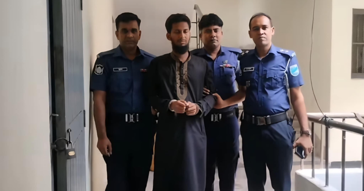 প্রাইভেট পড়ানোর সময় স্কুল ছাত্রীকে ধর্ষণ, শিক্ষক গ্রেফতার