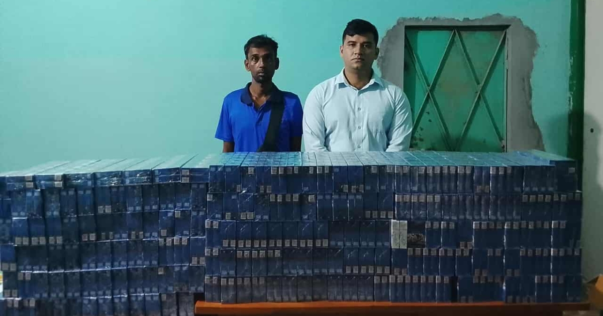 কলাপাড়ায় সেনা-পুলিশের যৌথ অভিযানে সাড়ে ১০ হাজার প্যাকেট অবৈধ সিগারেট জব্দ
