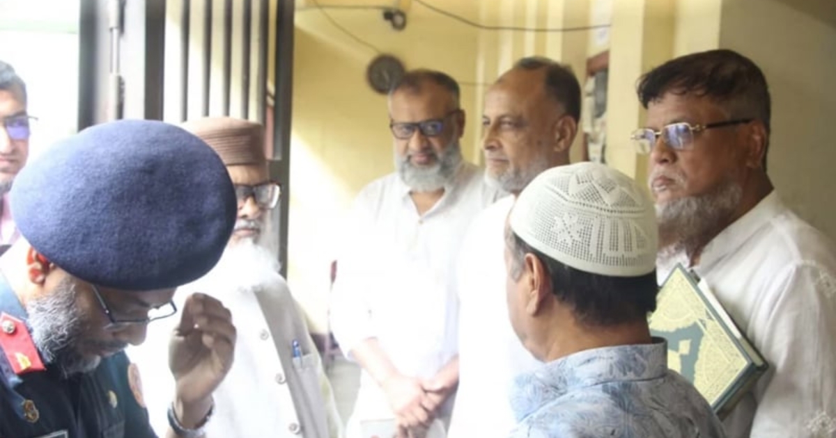 কারাগারের ভেতরে ধর্ম উপদেষ্টার সঙ্গে আওয়ামী লীগের ৩ এমপির ছবি ভাইরাল