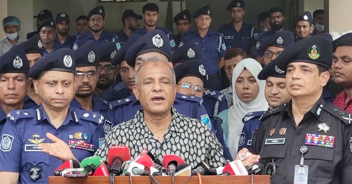 নির্বাচনের আগে সব অবৈধ অস্ত্র উদ্ধার করা হবে: স্বরাষ্ট্র উপদেষ্টা