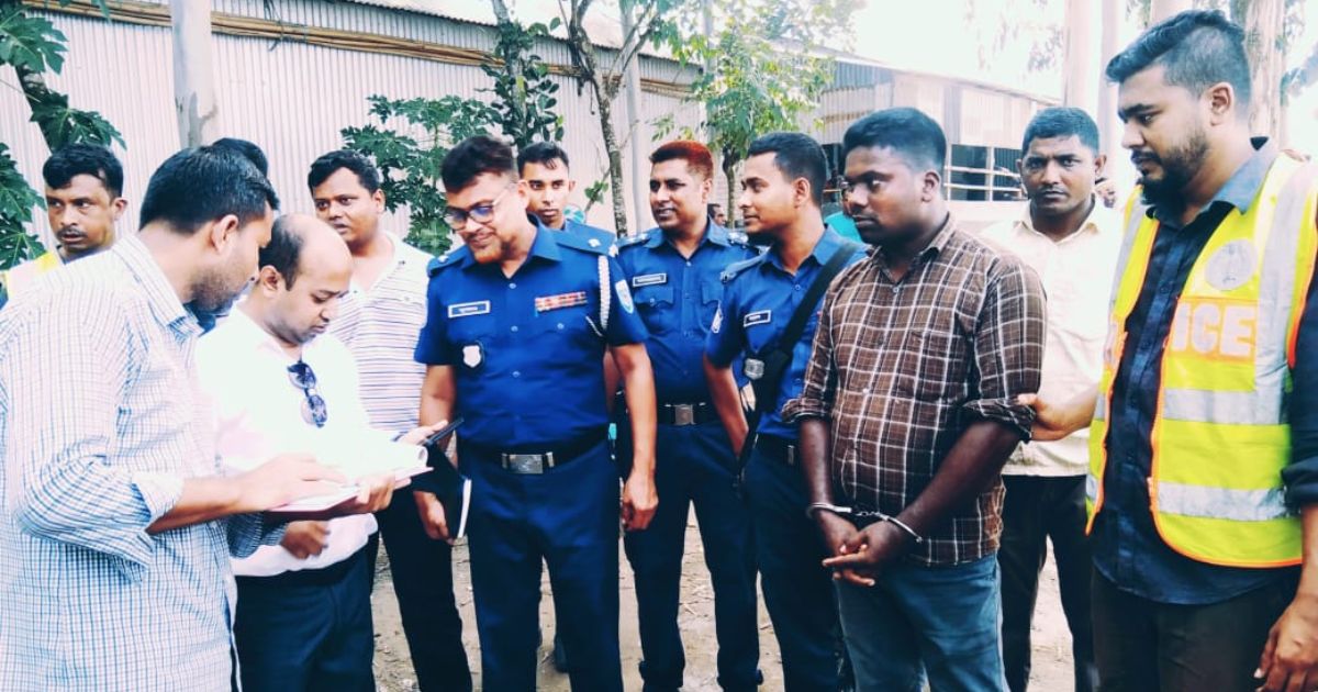 অবৈধভাবে মাটি উত্তলন করার অপরাধে এক যুবক কে ১লক্ষ টাকা জরিমানা ও এক বছরের জেল