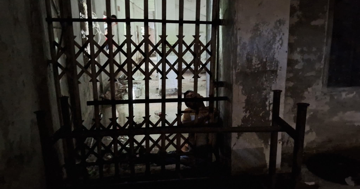 মুন্সিগঞ্জের ইঞ্জিনিয়ারিং স্কুল এন্ড কলেজের ভিতর(পিছন সাইড থেকে)যুবকের ম/রদেহ উদ্ধার