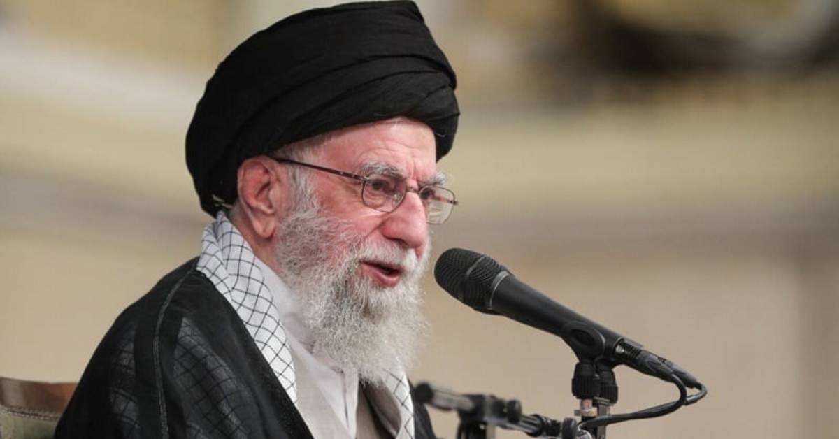 শত্রুরা বুঝতে পেরেছে যুদ্ধের মাধ্যমে ইরানি জাতিকে নতজানু করা যাবে না: সর্বোচ্চ নেতা