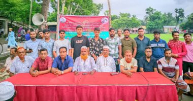 জুবায়েরের আয়োজনে এবং দেবেন এর সহযোগিতায় কোকোর ৫৬ তম জন্মবার্ষিকীতে দোয়া মাহফিল।