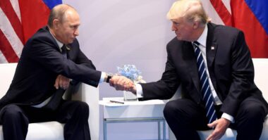 আলাস্কায় ট্রাম্প-পুতিন বৈঠক, ইউক্রেনের জন্য শঙ্কা ও কূটনৈতিক চাপ