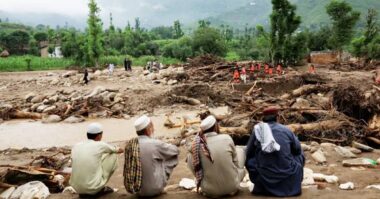 বন্যায় জর্জরিত পাকিস্তানে আঘাত হানল ভূমিকম্প