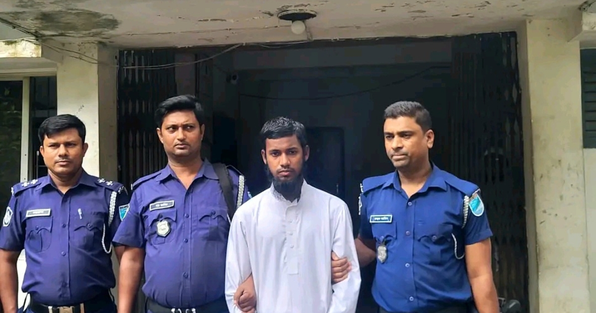 মাদ্রাসায় ১১ বছরের শিক্ষার্থীকে বলাৎকারের ঘটনায় অভিযুক্ত শিক্ষক গ্রেপ্তার