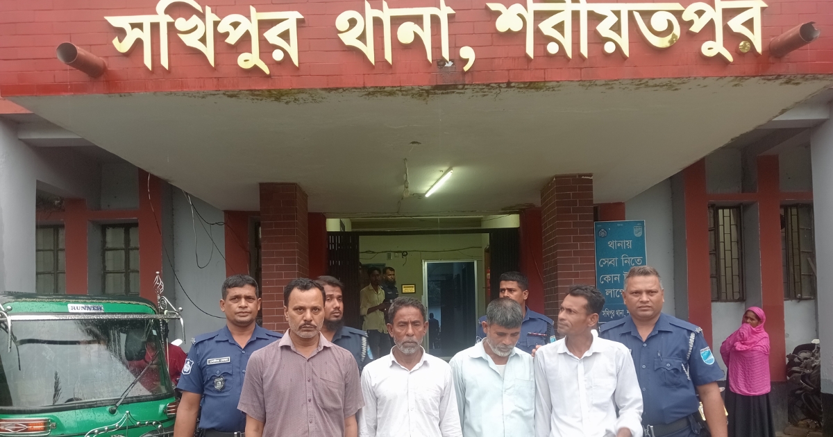 জুয়ার আসর থেকে আওয়ামী লীগ ও বিএনপির নেতাকর্মী আটক