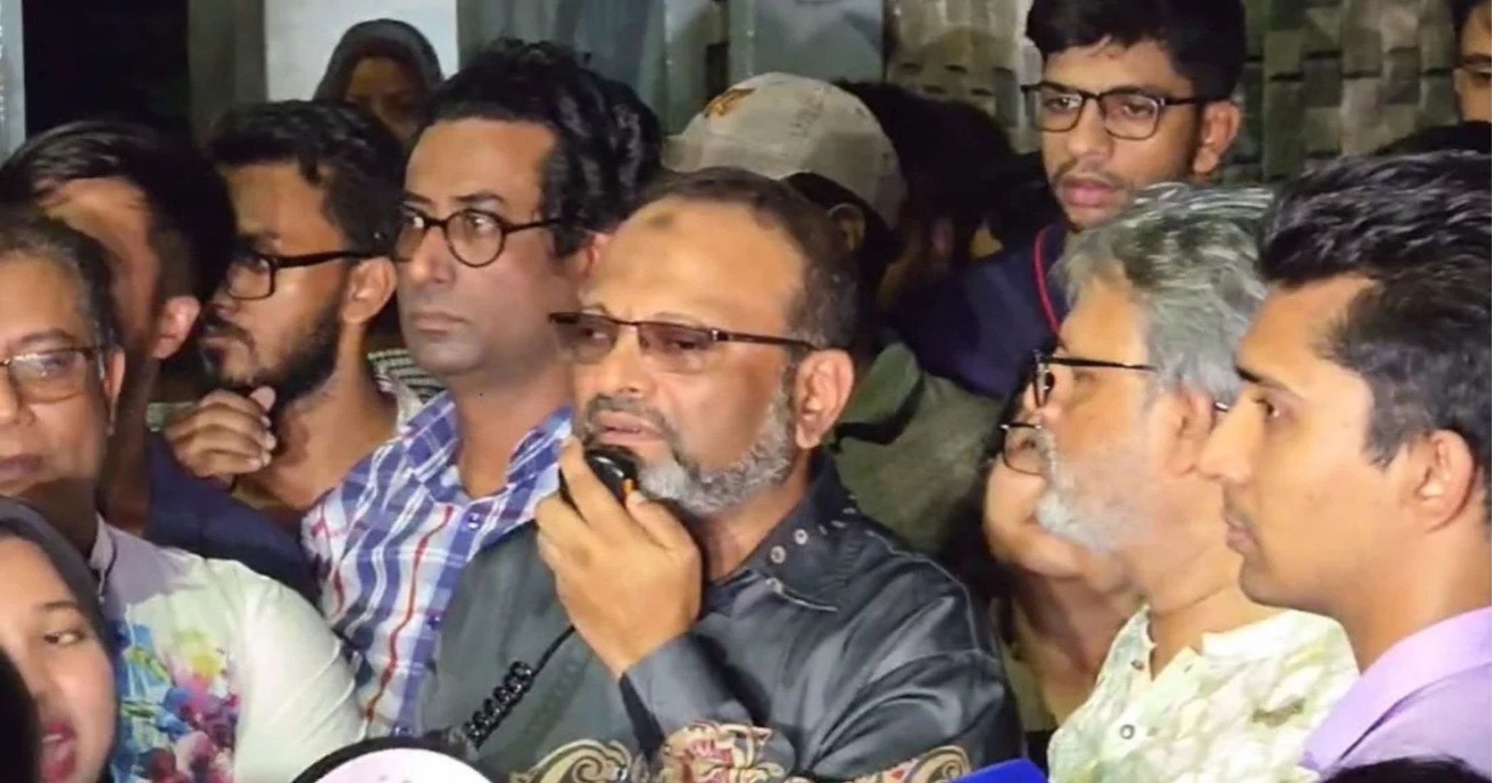 ঢাবির হলে ছাত্ররাজনীতি নিষিদ্ধ থাকবে: উপাচার্য