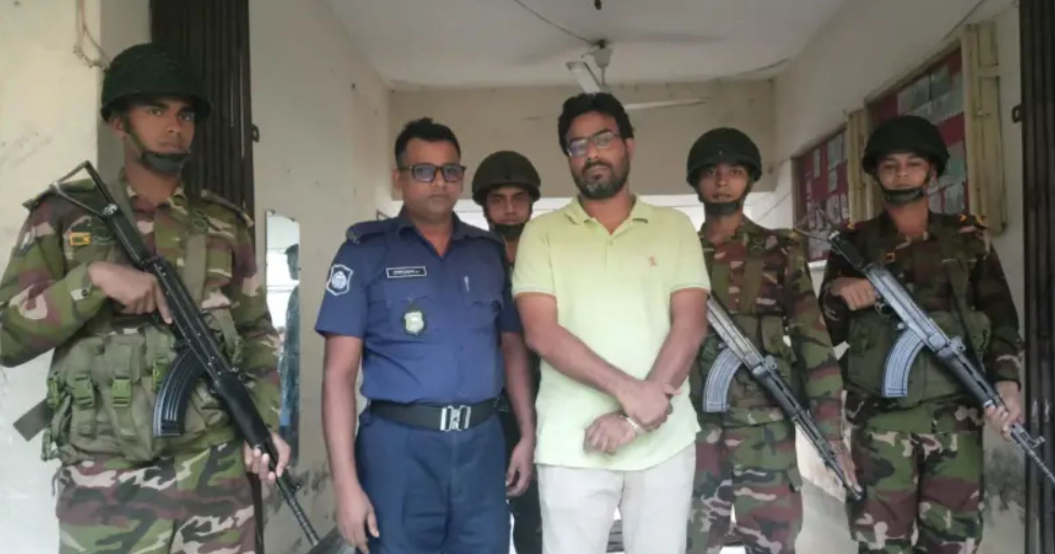 ৫ লাখ টাকা চাঁদা না পেয়ে ব্যবসায়ীর হাত-পা বেঁধে পিটুনির অভিযোগ, সাবেক যুবদল নেতা গ্রেপ্তার