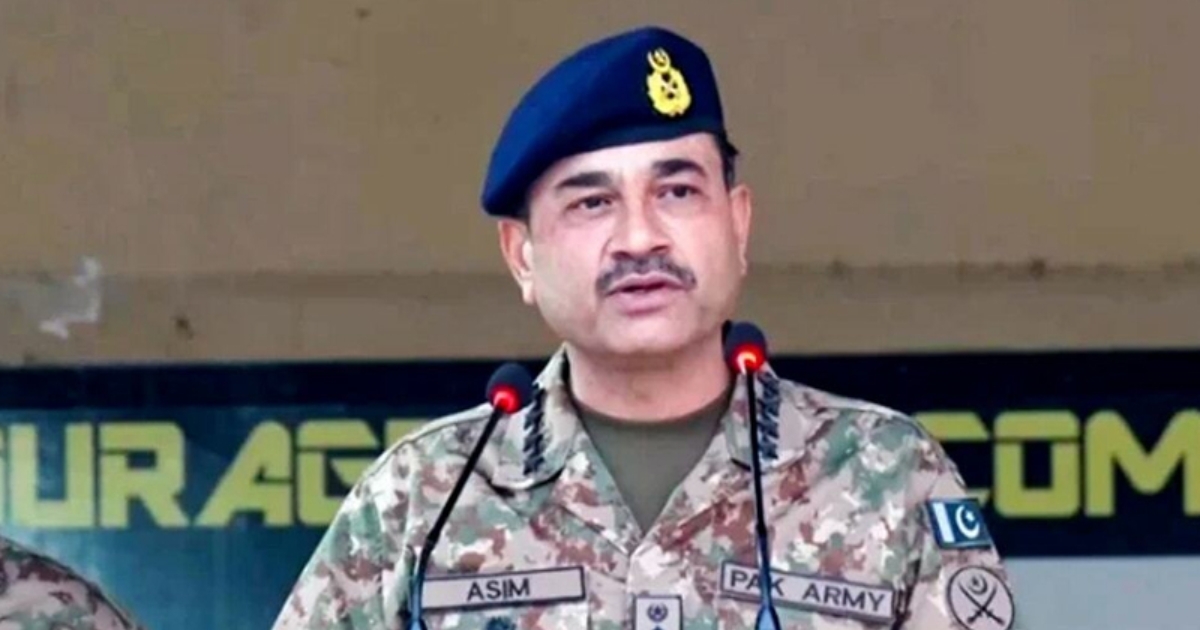 আল্লাহ আমাকে পাকিস্তানের অভিভাবক বানিয়েছেন, অন্য পদের আকাঙ্ক্ষা নেই : মুনির