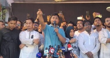 কোনো ব্যবসাপ্রতিষ্ঠান থেকে টাকা নেওয়ার একটি প্রমাণ দিতে পারলে আমরা রাজনীতি থেকে ইস্তফা দেব : হাসনাত