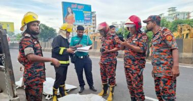 চট্টগ্রামে পিকআপ-কাভার্ডভ্যানের সংঘর্ষ, নিহত ৫
