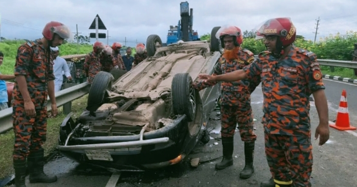মুন্সিগঞ্জে ঢাকা-মাওয়া এক্সপ্রেসওয়েতে প্রাইভেটকার উল্টে নিহত -৩