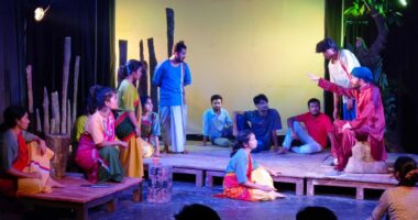 নজরুল বিশ্ববিদ্যালয়ে আদিবাসী সংগ্রামের নাটক ‘শালবৃক্ষের মৃত্যু’ মঞ্চায়ন