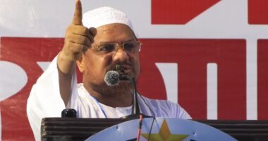 দেশের মানুষকে ধোঁকা দিয়ে আর বোকা বানানো যাবে না : চরমোনাই পীর