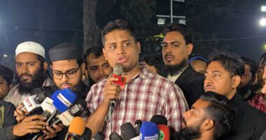 শিক্ষার্থীদের ন্যায্য দাবির এই আন্দোলনে এভাবে বলপ্রয়োগ কোনোভাবেই কাম্য নয়, তীব্র নিন্দা জানাই : হাসনাত