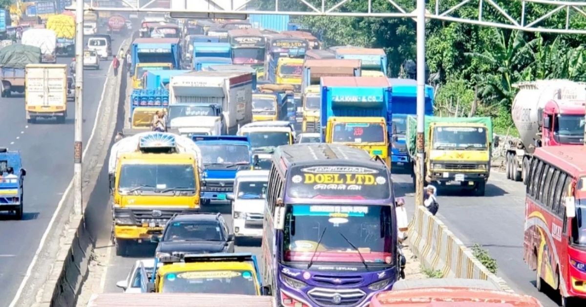 ঢাকা-চট্টগ্রাম মহাসড়কে ৪১ কিলোমিটার যানজট