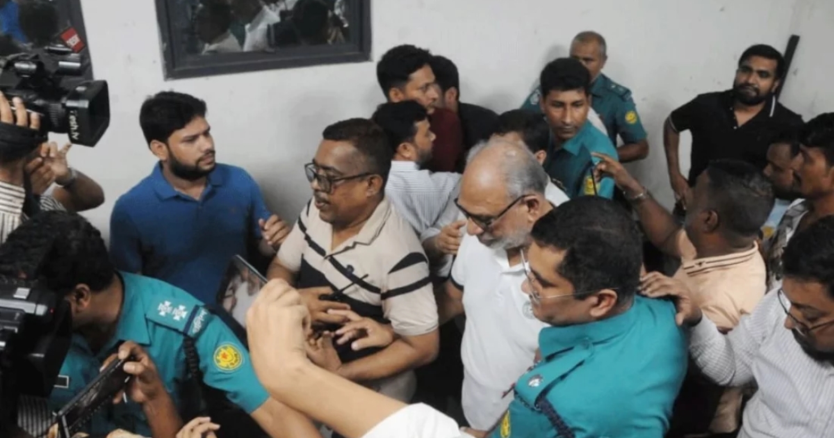 লতিফ সিদ্দিকী ও ঢাবি শিক্ষক কার্জনসহ ১১ জন এখন ডিবি হেফাজতে