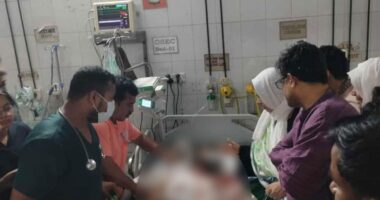 ঢামেকে নুরকে দেখতে গেলেন প্রধান উপদেষ্টার প্রেস সচিব