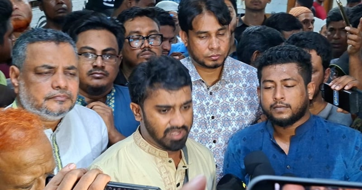 আমরা স্পষ্ট করে বলতে চাই,হামলায় জড়িত সেনা সদস্যদের গোপনে নয়, প্রকাশ্যে বিচার করতে হবে : রাশেদ খান