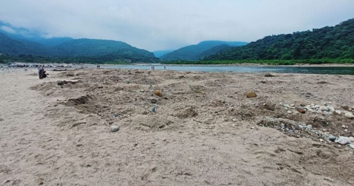 সাদাপাথর ইস্যুতে পাঁচ সিদ্ধান্ত সিলেট জেলা প্রশাসনের