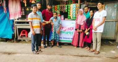 শারীরিক অক্ষম হারুনকে বসুন্ধরা শুভসংঘের সহায়তা