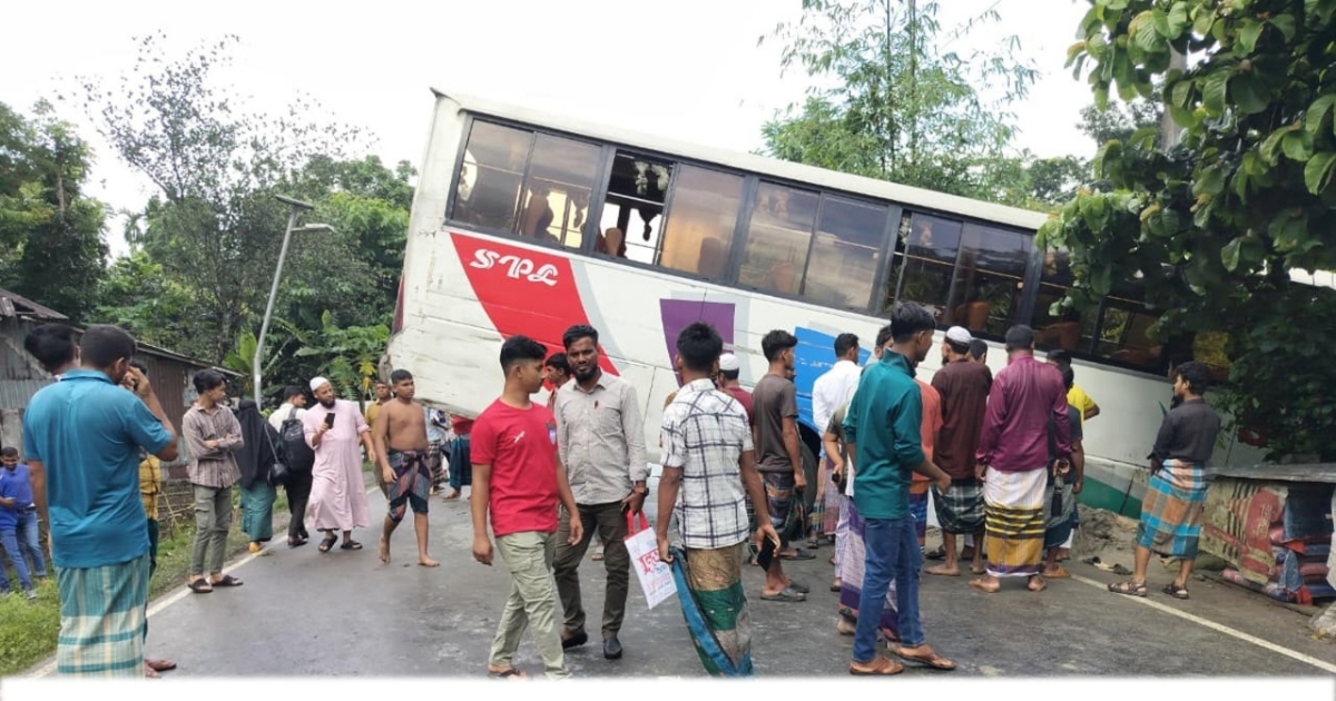 আমতলীতে বাসের চাপায় নির্মাণ শ্রমিক নিহত