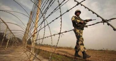 বাংলাদেশ পুলিশের জ্যেষ্ঠ কর্মকর্তাকে আটক, দাবি বিএসএফের