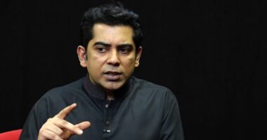 এক সময় ভাত খুঁজতো ক্যান্টিনে, এখন হাঁস খোঁজে ওয়েস্টিনে: পার্থ