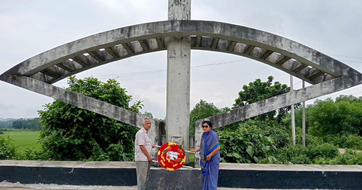 দুর্গাপুরে শহীদ রাশিমণি স্মৃতিসৌধে সিপিবি সভাপতির শ্রদ্ধা নিবেদন